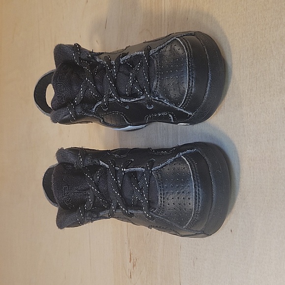 Air Jordan 6 Retro Black Cat Toddler Shoes 384667-020 - Picture 3 of 9